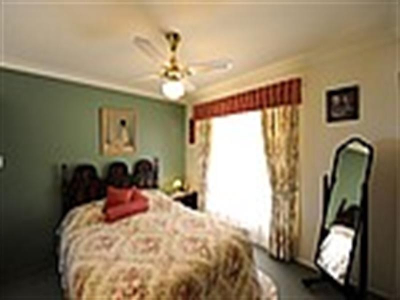 12 Hanna Court, Westbrook QLD 4350