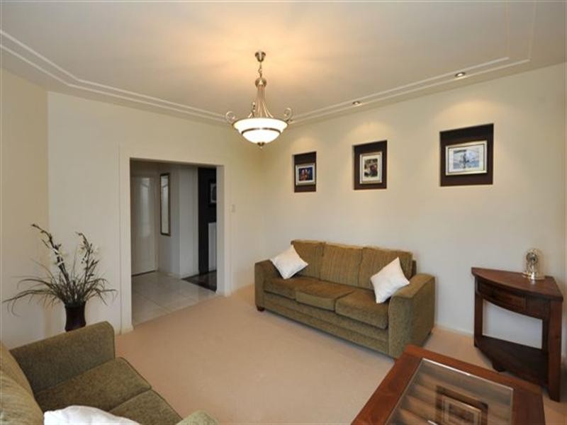 13 Banksdale Drive, Middle Ridge QLD 4350