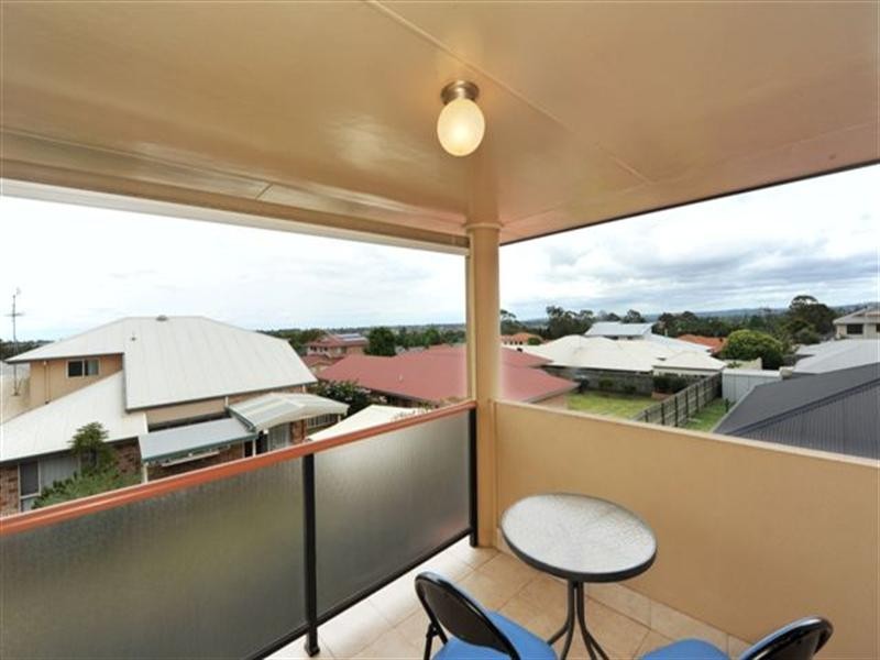 13 Banksdale Drive, Middle Ridge QLD 4350