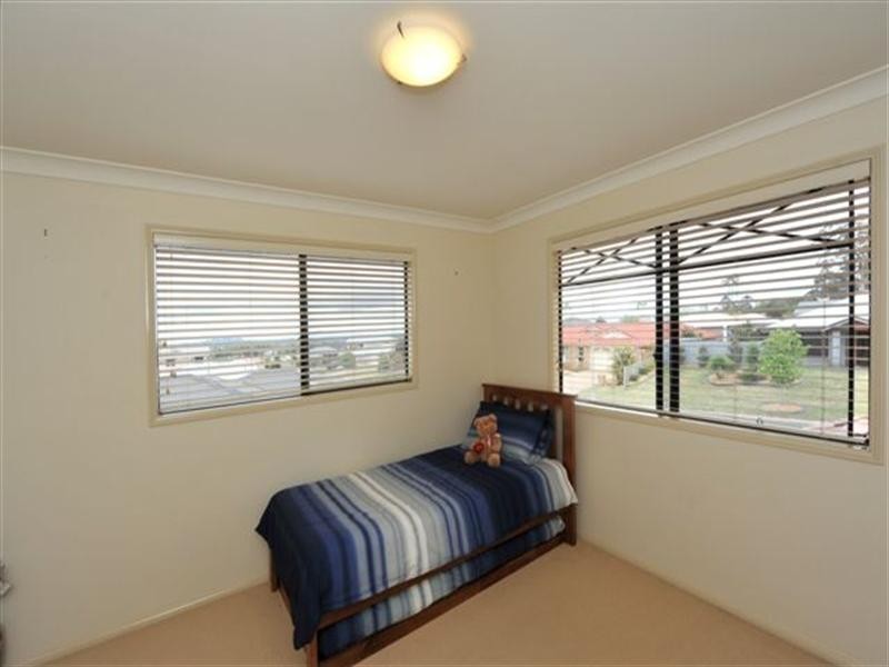 13 Banksdale Drive, Middle Ridge QLD 4350