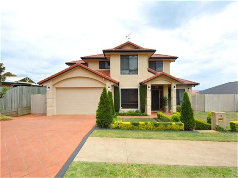 13 Banksdale Drive, Middle Ridge QLD 4350