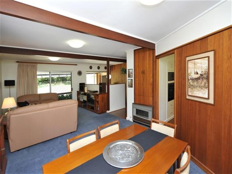 5 Jellicoe Street, Mount Lofty QLD 4350