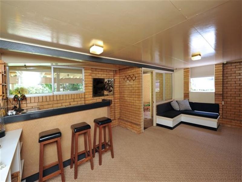 5 Jellicoe Street, Mount Lofty QLD 4350