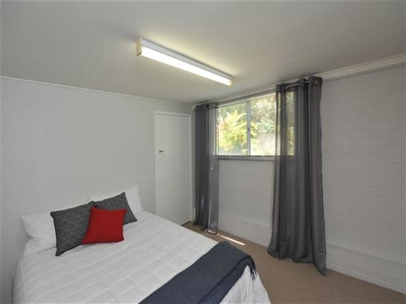 5 Jellicoe Street, Mount Lofty QLD 4350