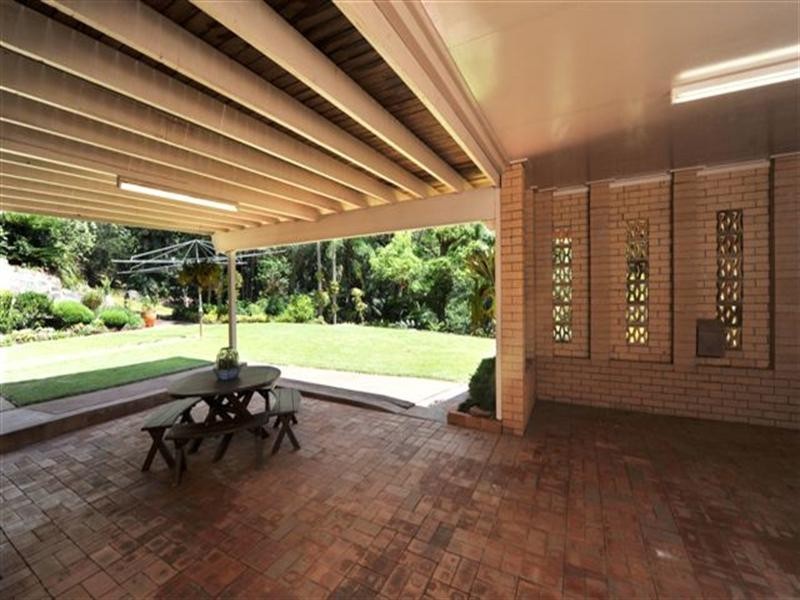 5 Jellicoe Street, Mount Lofty QLD 4350