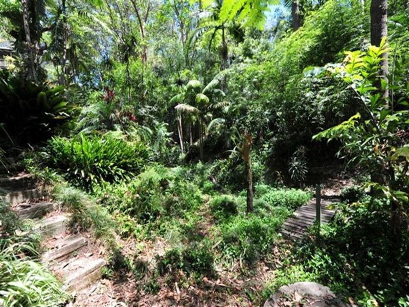 5 Jellicoe Street, Mount Lofty QLD 4350