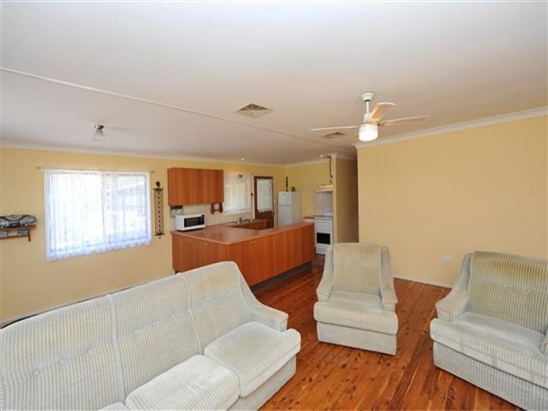18 Graman Street, Kingsthorpe QLD 4400