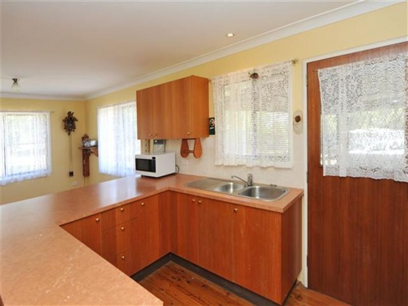 18 Graman Street, Kingsthorpe QLD 4400