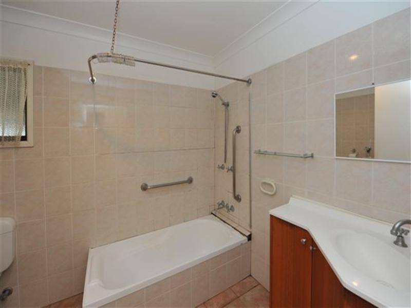 18 Graman Street, Kingsthorpe QLD 4400