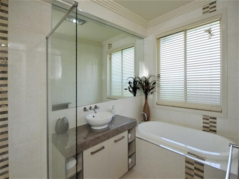 3 Lanagan Court, Middle Ridge QLD 4350