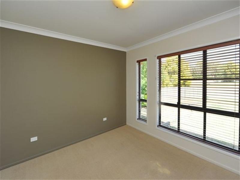 10 Hanna Court, Westbrook QLD 4350