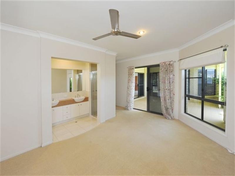 10 Hanna Court, Westbrook QLD 4350