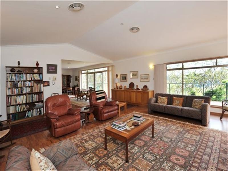 26 Dippel Street, Middle Ridge QLD 4350