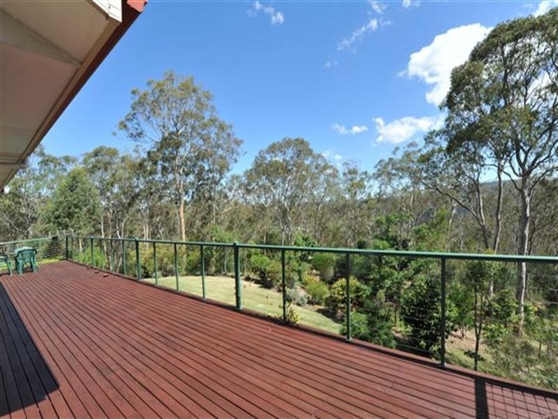 26 Dippel Street, Middle Ridge QLD 4350