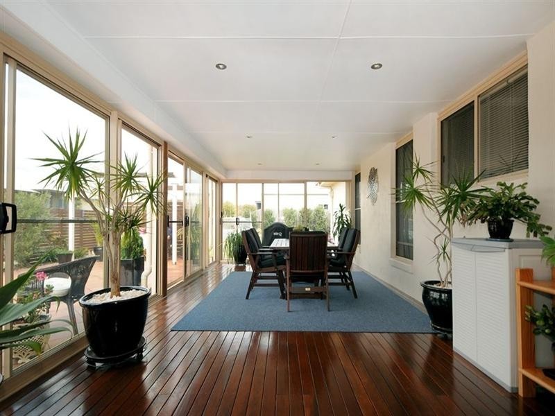 21 Currawong Drive, Highfields QLD 4352