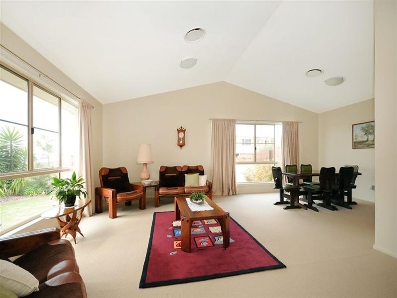 21 Currawong Drive, Highfields QLD 4352