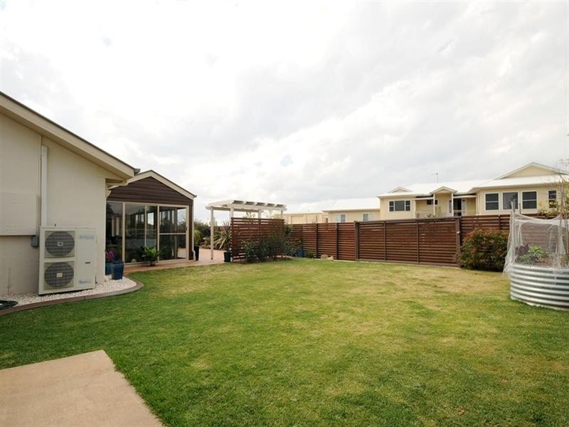 21 Currawong Drive, Highfields QLD 4352