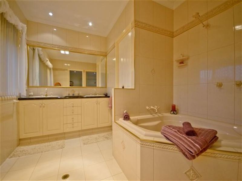 15 Cole Drive, Highfields QLD 4352