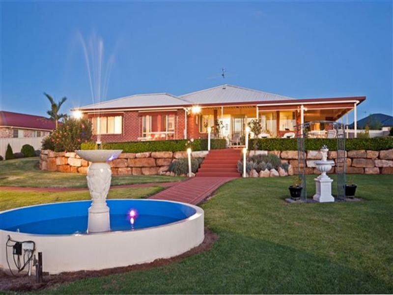 15 Cole Drive, Highfields QLD 4352