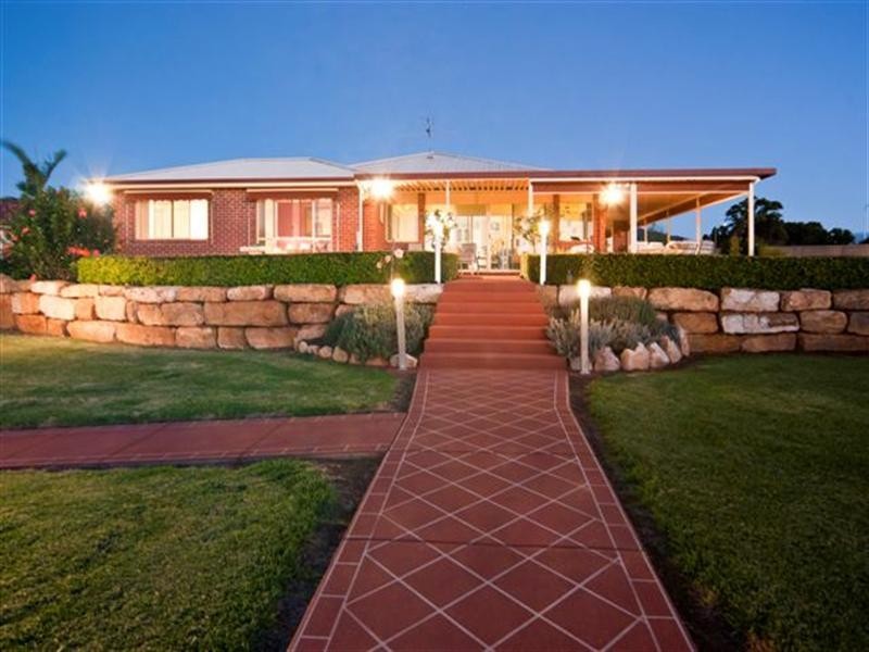 15 Cole Drive, Highfields QLD 4352