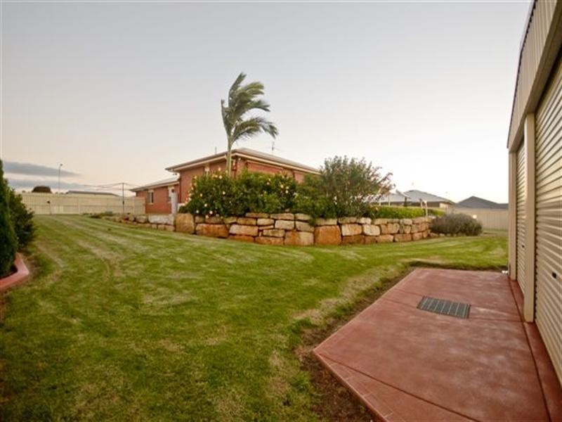 15 Cole Drive, Highfields QLD 4352