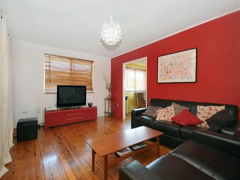 10 Raelyn Street, Centenary Heights QLD 4350