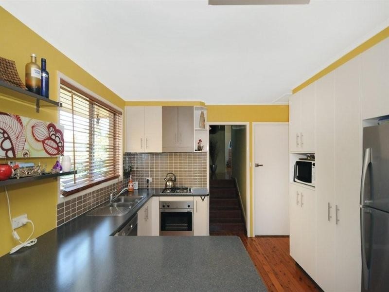 10 Raelyn Street, Centenary Heights QLD 4350