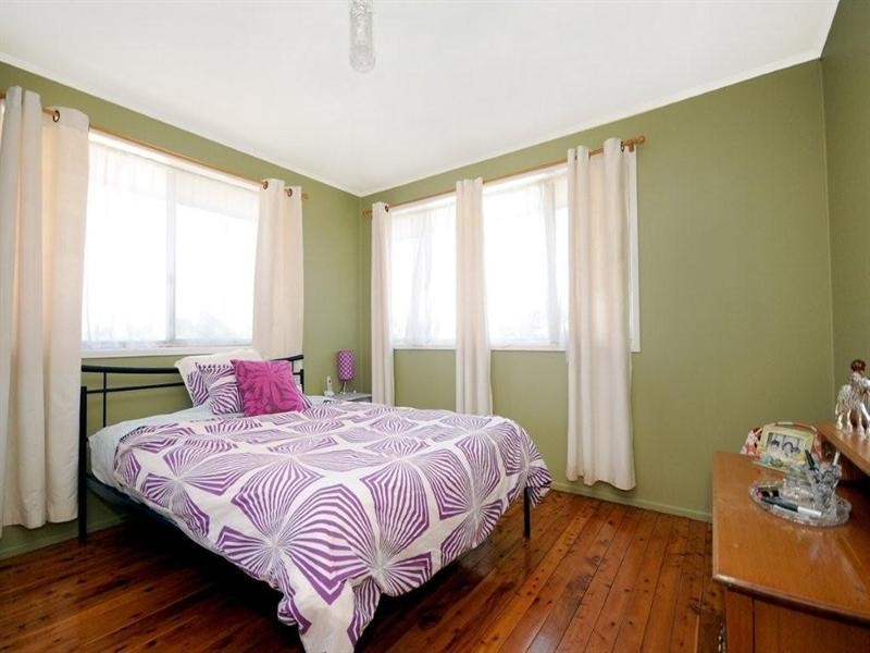 10 Raelyn Street, Centenary Heights QLD 4350