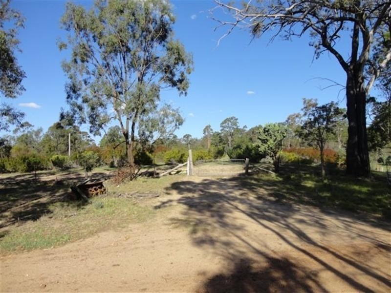 26 Paton Road, Meringandan QLD 4352