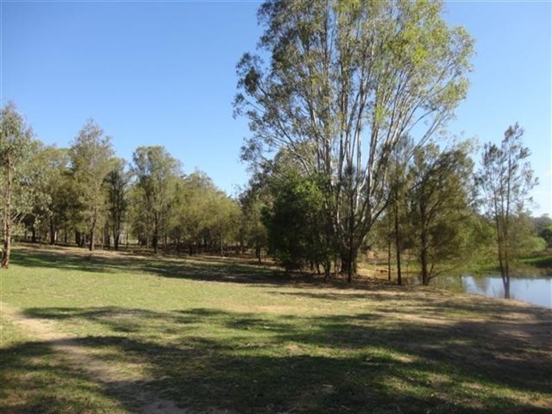 26 Paton Road, Meringandan QLD 4352