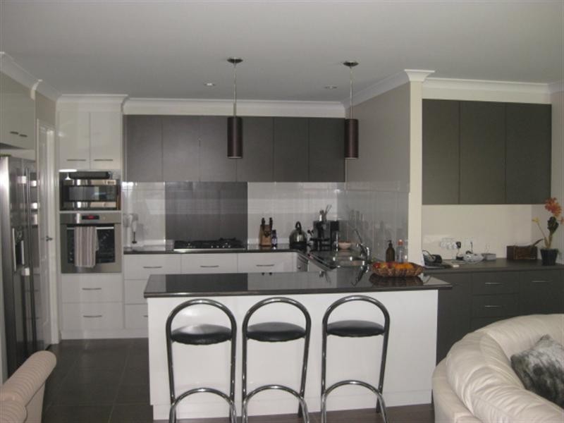 3 Vinnicombe Street, Kearneys Spring QLD 4350