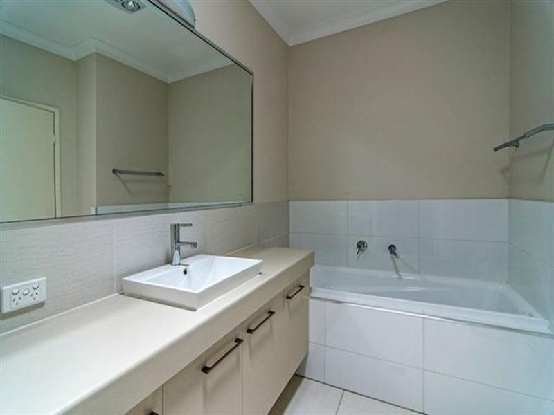 Unit 1, 38 Victory Street, Newtown QLD 4350