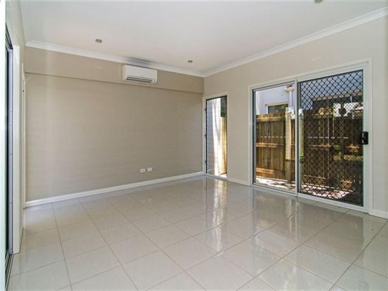 Unit 1, 38 Victory Street, Newtown QLD 4350