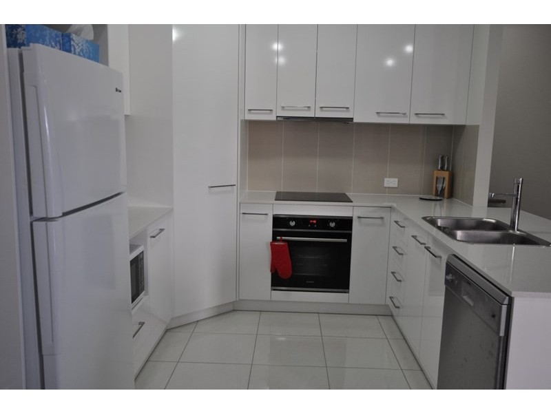 Unit 2, 38 Victory Street, Newtown QLD 4350