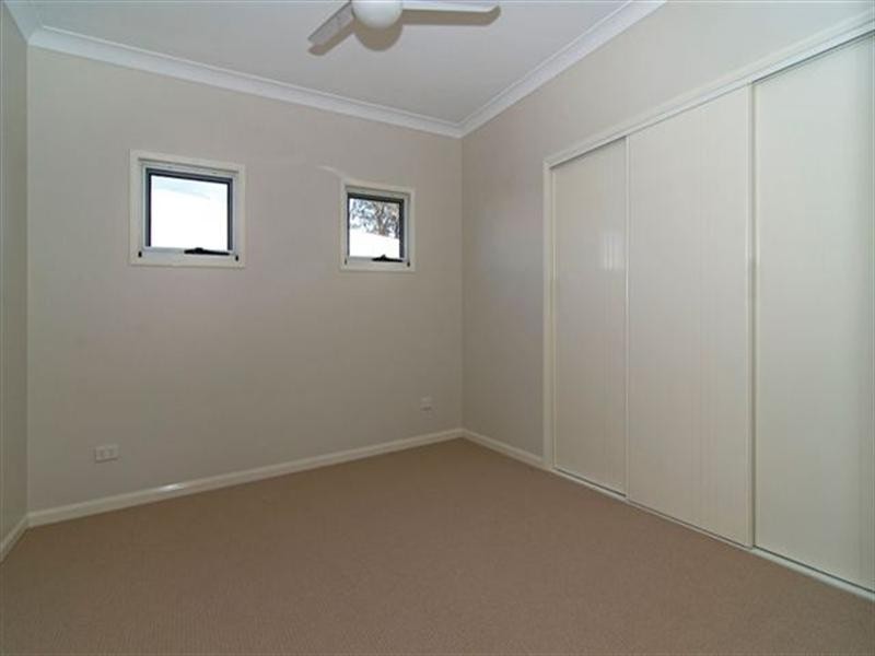 Unit 3, 38 Victory Street, Newtown QLD 4350
