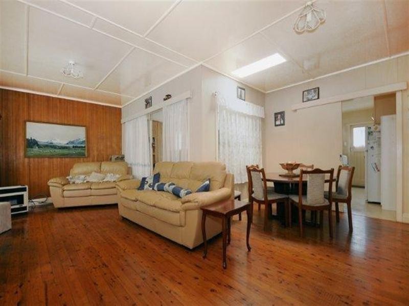 8 Wilfred Street, Harristown QLD 4350