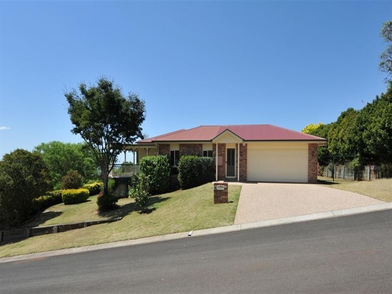10 Windemere Terrace, Mount Lofty QLD 4350