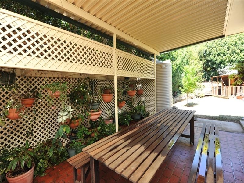 10 Windemere Terrace, Mount Lofty QLD 4350