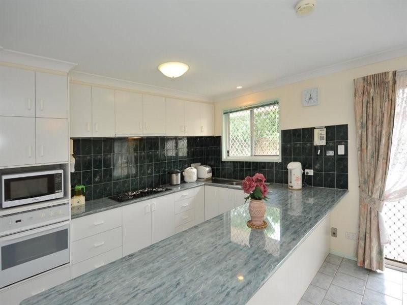 8 Jonquil Court, Middle Ridge QLD 4350