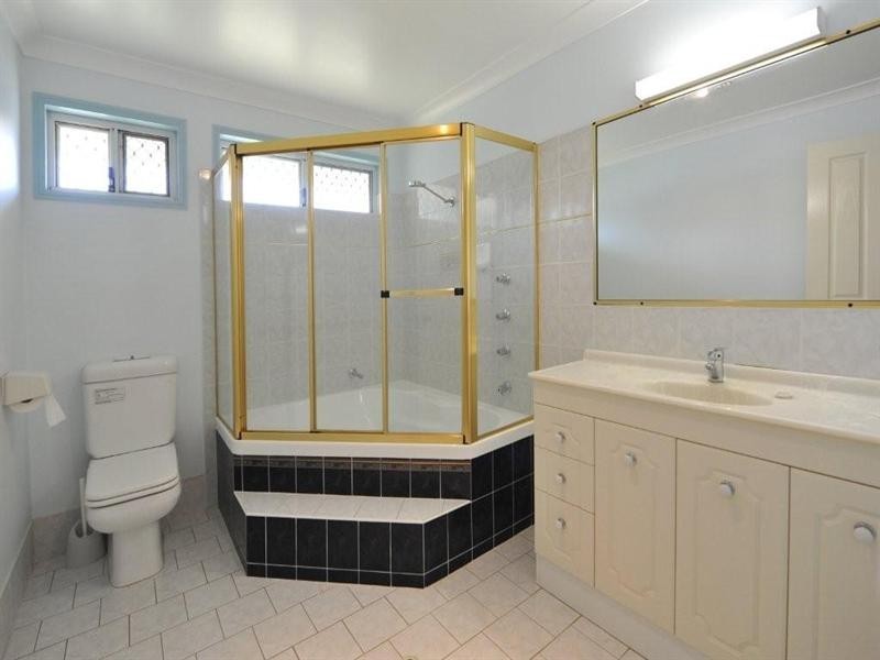 8 Jonquil Court, Middle Ridge QLD 4350