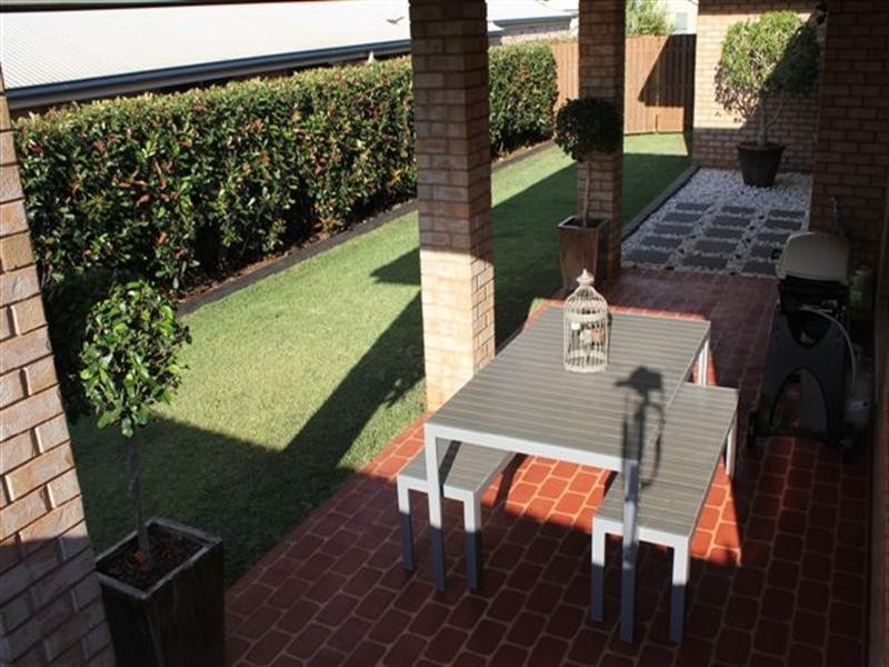 345 Ramsay Street, Middle Ridge QLD 4350