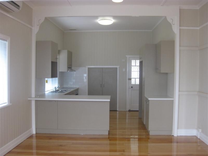 10 Hamwood Street, Newtown QLD 4350