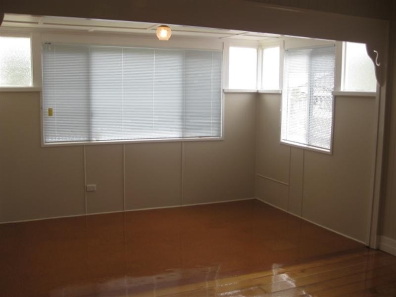 10 Hamwood Street, Newtown QLD 4350