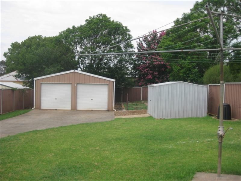 10 Hamwood Street, Newtown QLD 4350