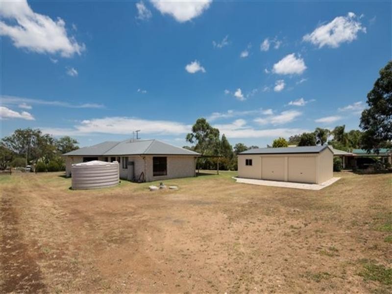 6 Mocatta Street, Goombungee QLD 4354