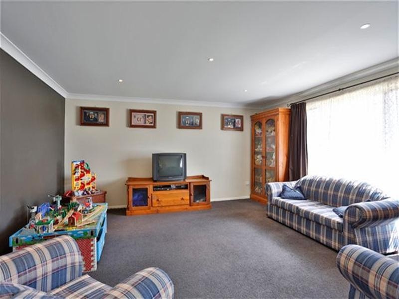 10 Bridget Court, Middle Ridge QLD 4350