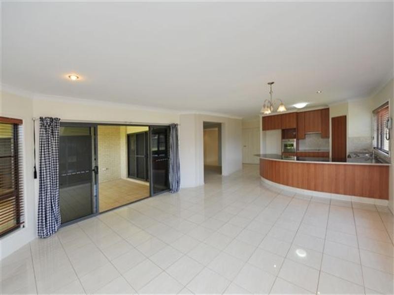 10 Hanna Court, Westbrook QLD 4350