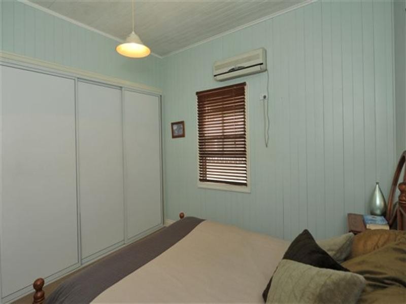 212 Bridge Street, Newtown QLD 4350