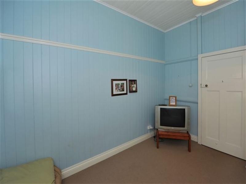 212 Bridge Street, Newtown QLD 4350