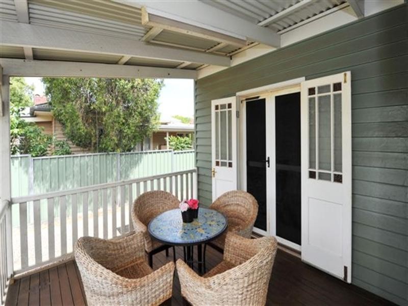 212 Bridge Street, Newtown QLD 4350